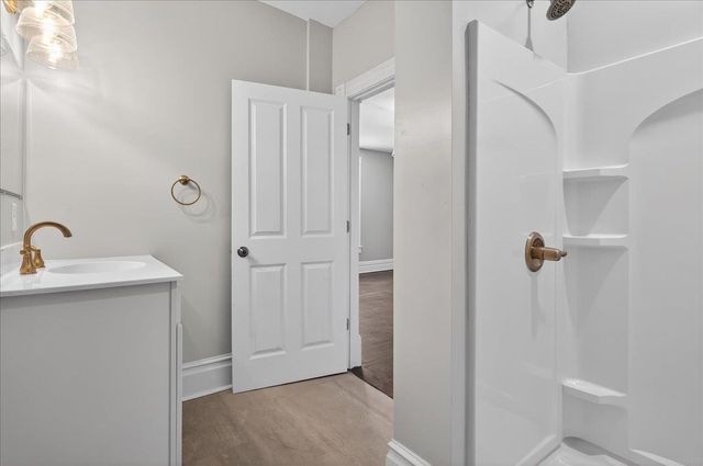 337 Almond Street, Waterloo, IA 50703