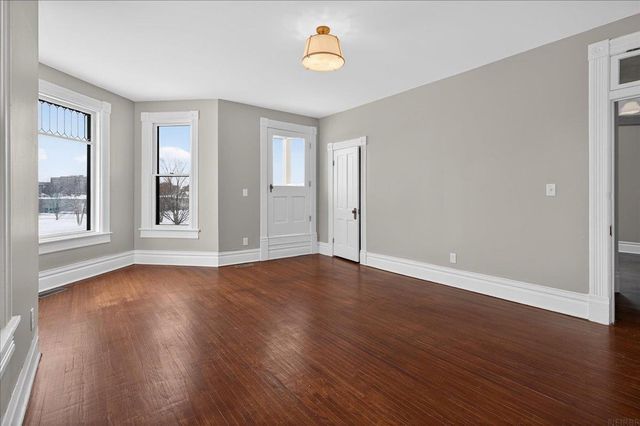 337 Almond Street, Waterloo, IA 50703