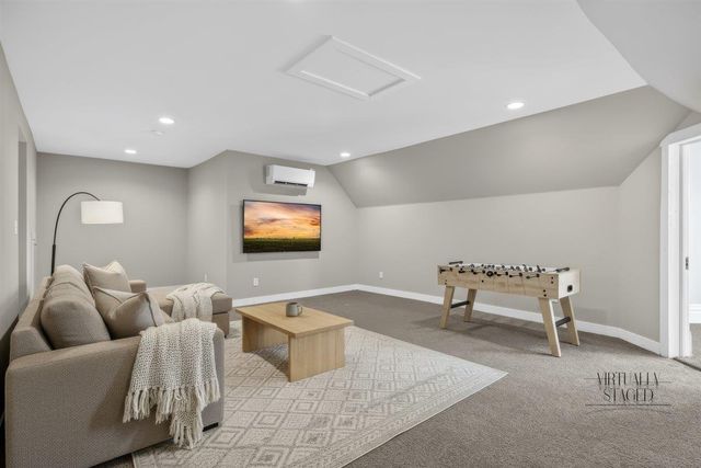 337 Almond Street, Waterloo, IA 50703