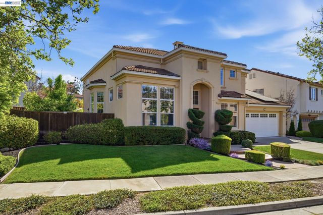 6031 Hedgecrest Cir, San Ramon, CA 94582