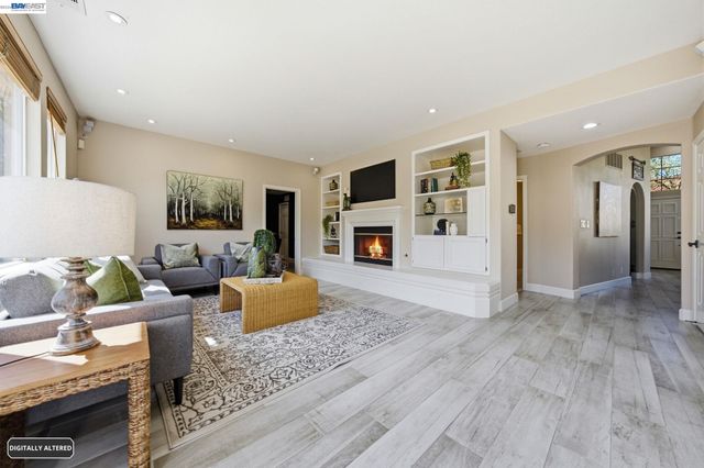 6031 Hedgecrest Cir, San Ramon, CA 94582