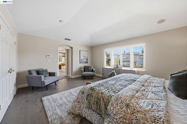 6031 Hedgecrest Cir, San Ramon, CA 94582