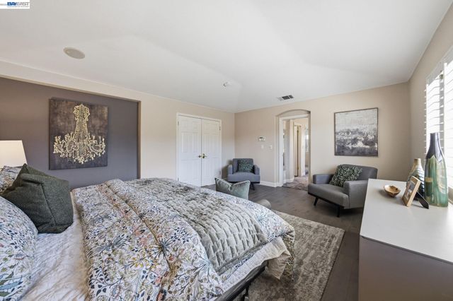 6031 Hedgecrest Cir, San Ramon, CA 94582