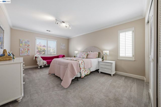 6031 Hedgecrest Cir, San Ramon, CA 94582