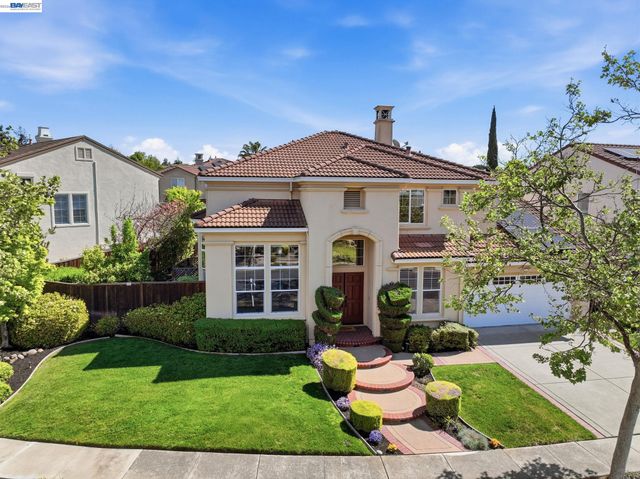 6031 Hedgecrest Cir, San Ramon, CA 94582