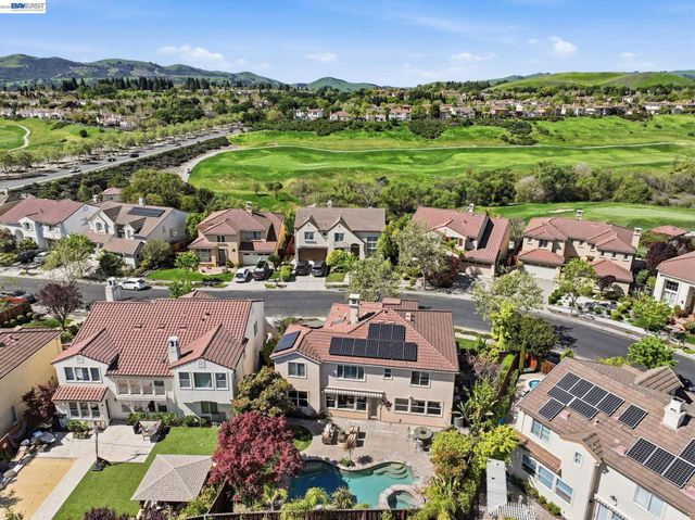 6031 Hedgecrest Cir, San Ramon, CA 94582