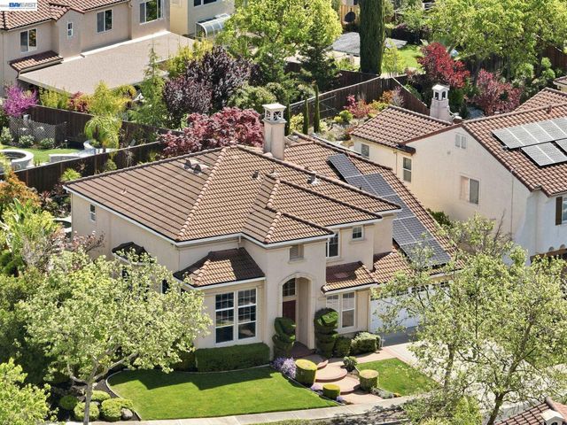 6031 Hedgecrest Cir, San Ramon, CA 94582