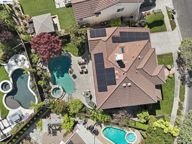 6031 Hedgecrest Cir, San Ramon, CA 94582