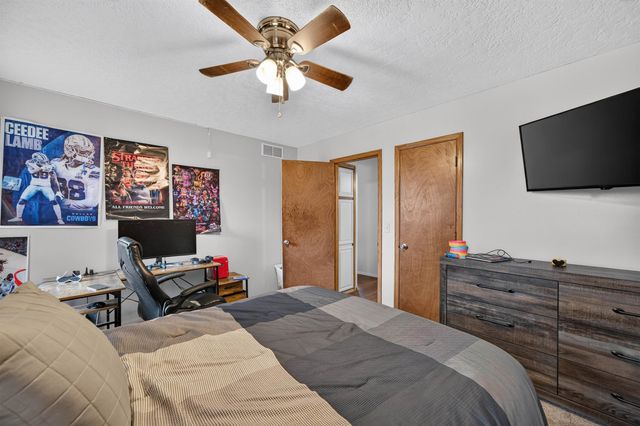 2153 S Lark Ct, Wichita, KS 67209