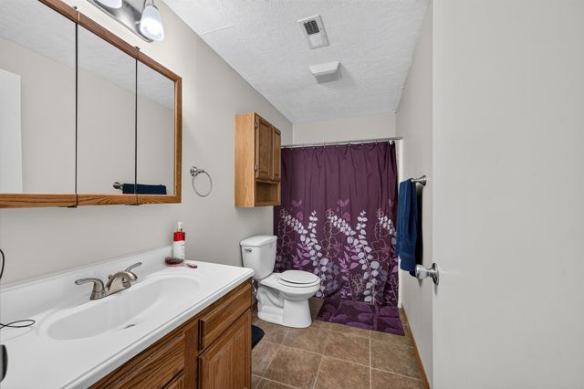 2153 S Lark Ct, Wichita, KS 67209