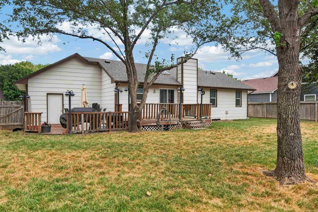 2153 S Lark Ct, Wichita, KS 67209