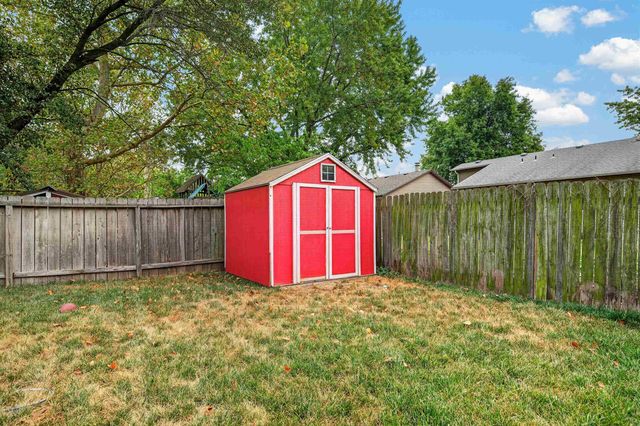 2153 S Lark Ct, Wichita, KS 67209