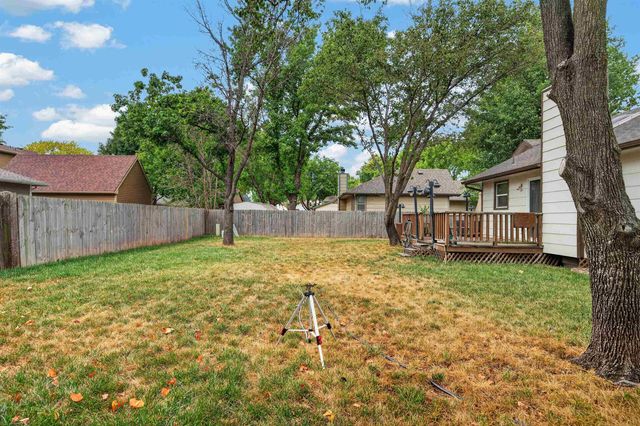2153 S Lark Ct, Wichita, KS 67209