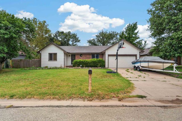 2153 S Lark Ct, Wichita, KS 67209