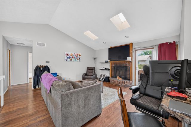 2153 S Lark Ct, Wichita, KS 67209