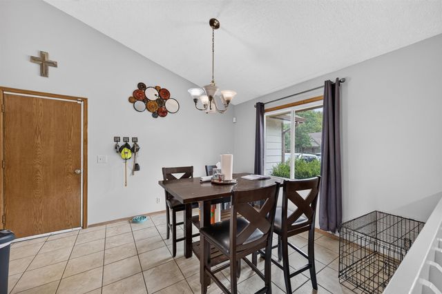 2153 S Lark Ct, Wichita, KS 67209