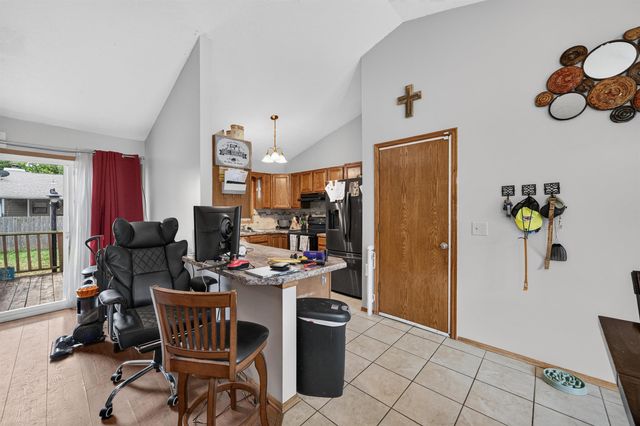 2153 S Lark Ct, Wichita, KS 67209