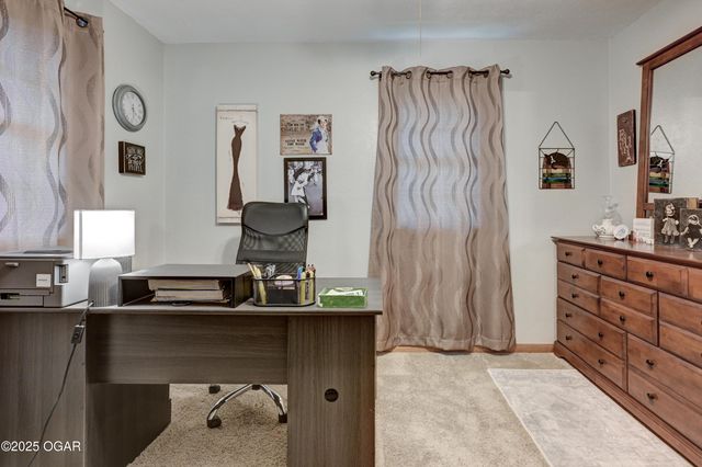 1012 Euclid Boulevard, Carthage, MO 64836