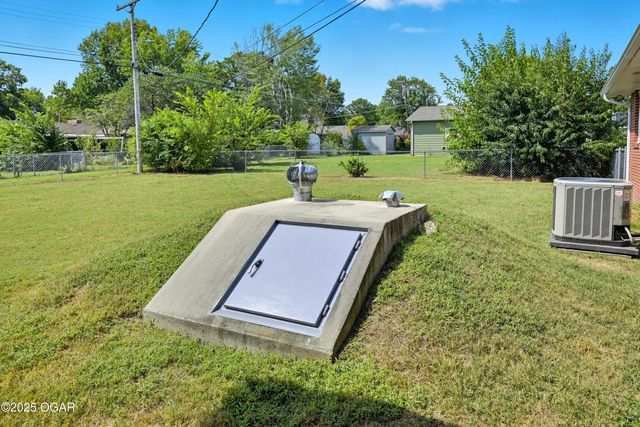 1012 Euclid Boulevard, Carthage, MO 64836