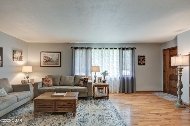 1012 Euclid Boulevard, Carthage, MO 64836