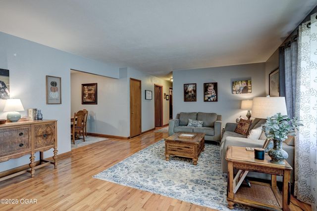 1012 Euclid Boulevard, Carthage, MO 64836