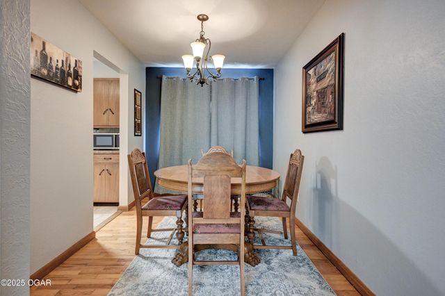 1012 Euclid Boulevard, Carthage, MO 64836