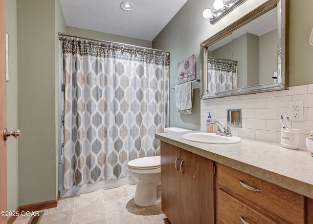 1012 Euclid Boulevard, Carthage, MO 64836