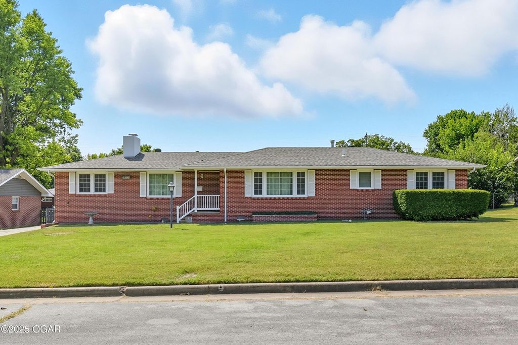 1012 Euclid Boulevard, Carthage, MO 64836