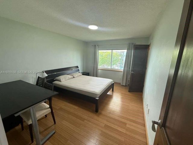 2201 Brickell Ave 98, Miami, FL 33129