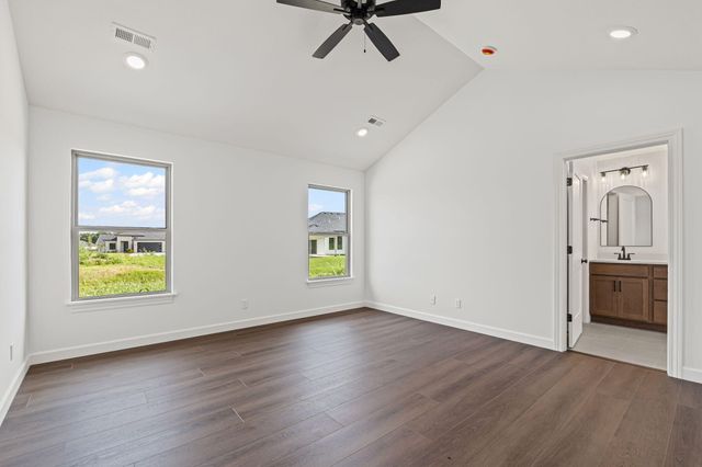 4519 ESTACADA DR, Columbia, MO 65201