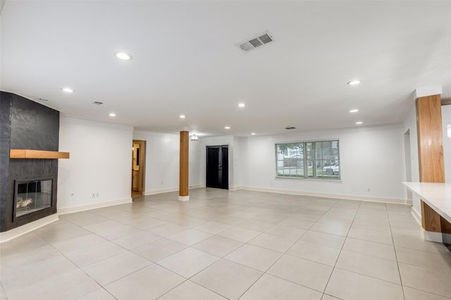 5738 Reamer Street, Houston, TX 77096