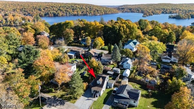 59 Fairview Dr, West Milford Twp., NJ 07421