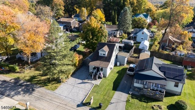 59 Fairview Dr, West Milford Twp., NJ 07421