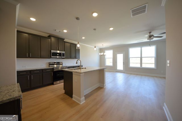 3825 Billabong Trail, Gainesville, GA 30506