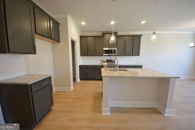 3825 Billabong Trail, Gainesville, GA 30506
