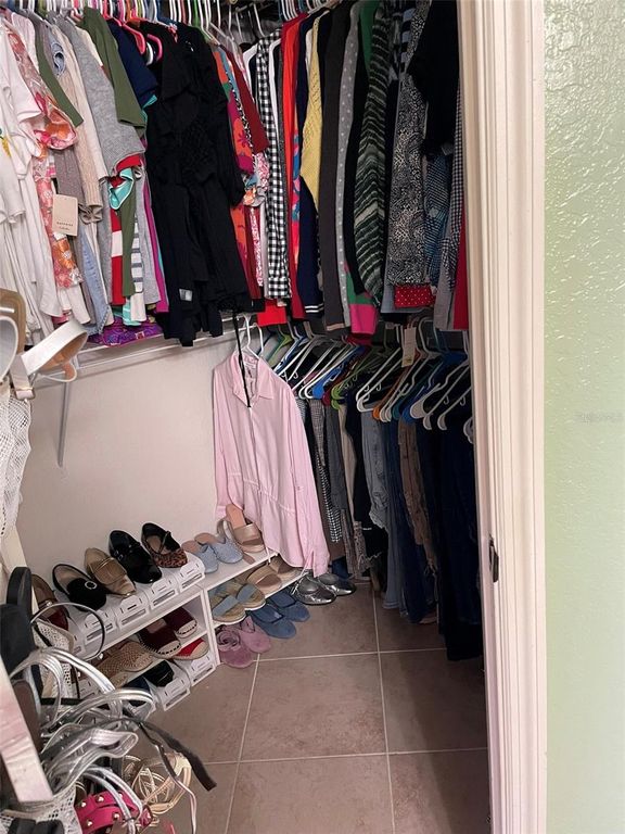 Image 14 of property listing at 2210 GRAND CAYMAN COURT 1737, Kissimmee, FL 34741