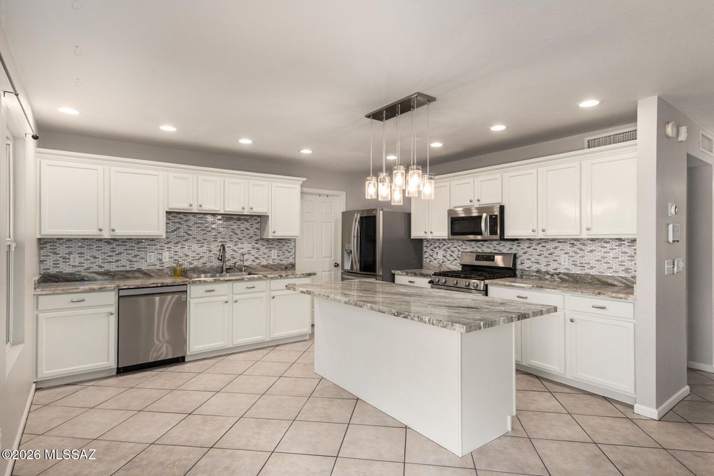 7328 S Arizona Madera Drive, Tucson, AZ 85747