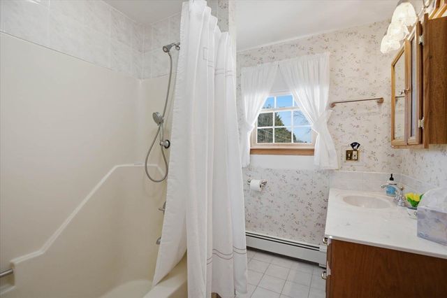 337 Exeter Road, Hampton Falls, NH 03844