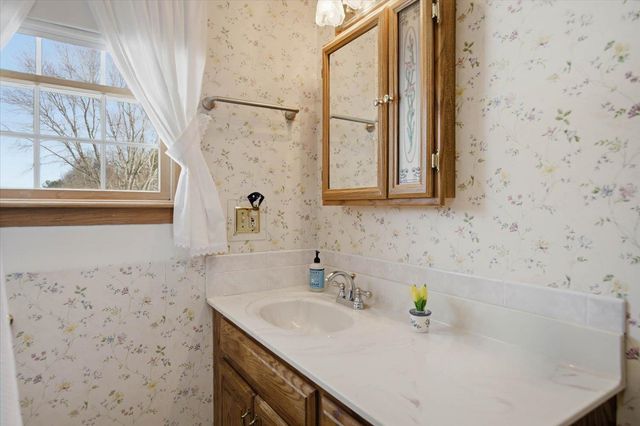 337 Exeter Road, Hampton Falls, NH 03844