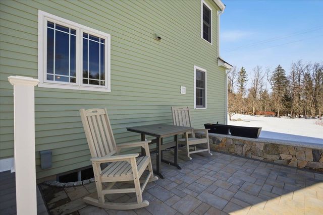 337 Exeter Road, Hampton Falls, NH 03844
