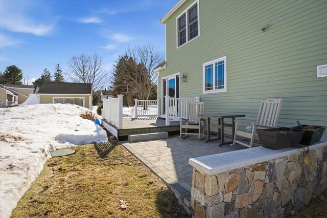 337 Exeter Road, Hampton Falls, NH 03844