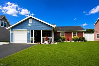 58 Balfour Ln, Willingboro Twp., NJ 08046