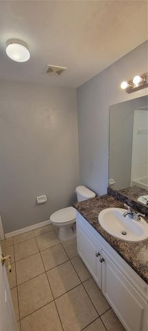 1571 NW 29TH ROAD 6, Gainesville, FL 32605