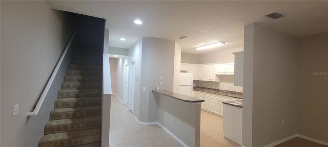 1571 NW 29TH ROAD 6, Gainesville, FL 32605