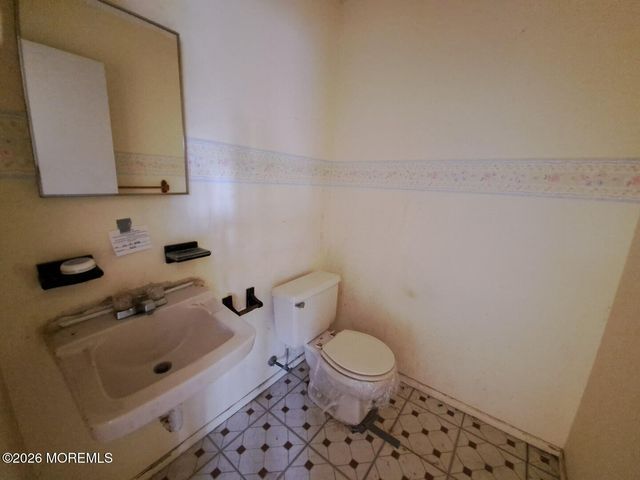 736 Kevin Court, Brick, NJ 08724