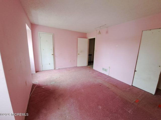 736 Kevin Court, Brick, NJ 08724
