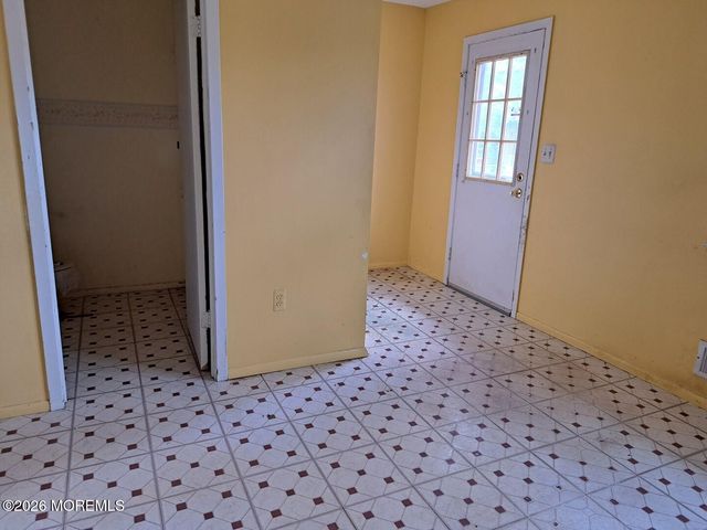 736 Kevin Court, Brick, NJ 08724