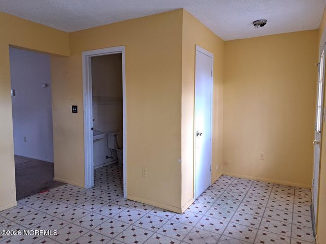 736 Kevin Court, Brick, NJ 08724