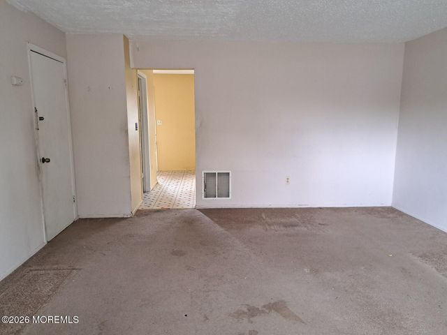 736 Kevin Court, Brick, NJ 08724