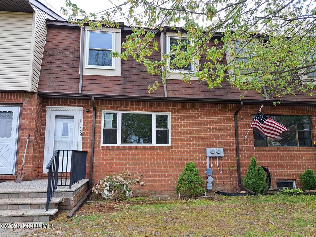 736 Kevin Court, Brick, NJ 08724